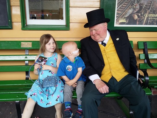 Sam and Emily meet the Fat Controller, Watercress line 08-08-16