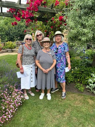 Open garden day with Jane,Brenda and Pam , fun on a very hot day xxx