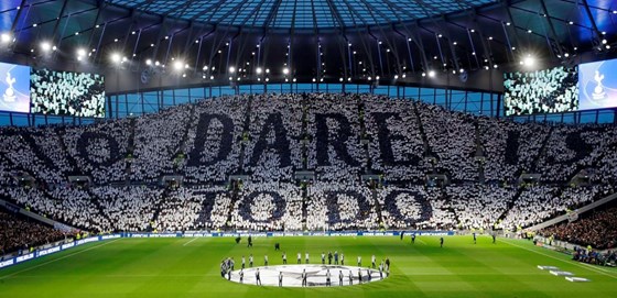 firstteam_championsleague_mancity_fans_mural.jpg