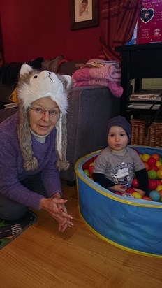 'Hat swap' Mama & Sebby
