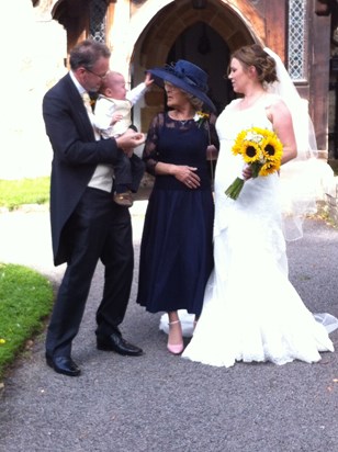 Seb makes a bid for the beautiful hat that Claire wore at Tasha and Jeff's wedding!
