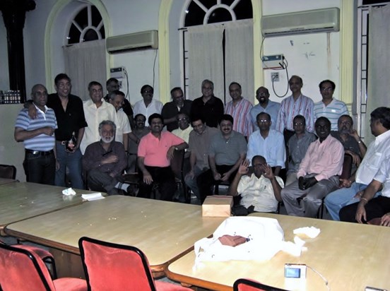 A pic with the classmates who attended. Many of us were classmates from 1964-65