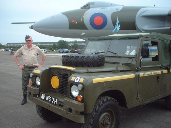 Bobs restored Landrover - displayed at Wessesborne with Vulcan V bomber