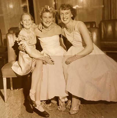 Vivienne (on the left) with her sisters Maureen & Pamela xxx