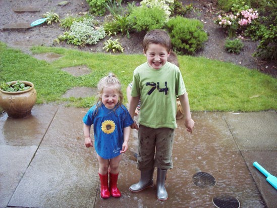 Enjoying the rain with Dan and Maisie: June 2005
