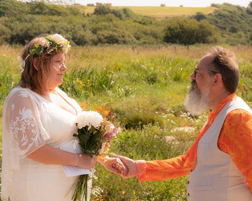 Spike marries Mel  Scalpsie beach 