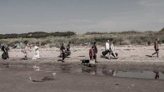 Beach walk to the wedding 1