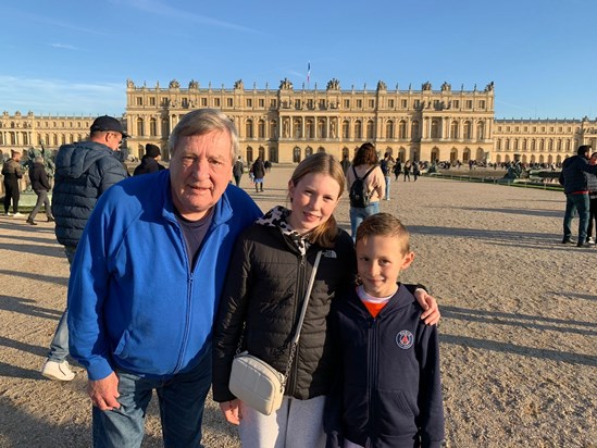 2022 Our last visit from Hops the Pops before Christmas in Versailles