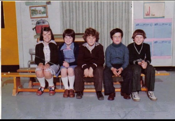 Ysgol Y Garnedd Highway Code Team 1976/7. Nerys next to me , Audrey, Philip, Ceris and Sion. Thoughts are with you all ❤️