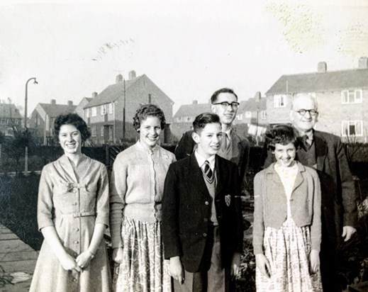 Derby 1958 (left to right) Barbara, Evelyn, John, Keith, Cathy, Grandad Ellis