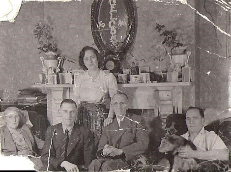 Mom and her family, Christmas 1950
