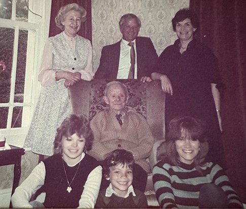 Aunty Marion, Uncle Steve, Vera, Grandad, Nina, Aron and Ricky