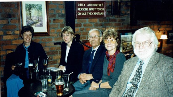 Karen, Alison, Ron, Sheila, Allan in Liverpool 1999