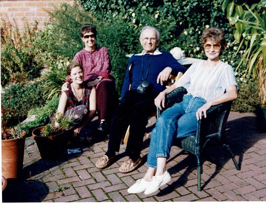 Belinda (Karen's daughter), Karen, Ron (Karen's father), Sheila 1999