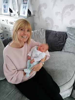 Granny and little Logan gorgeous ❤️❤️