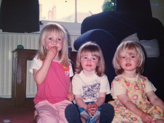Eloise (right) with her sister Kirsty (left) and friend Jess (middle)