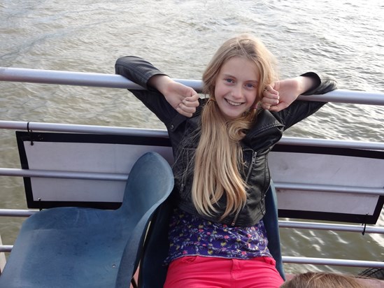 Boat trip along the Thames - Summer 13