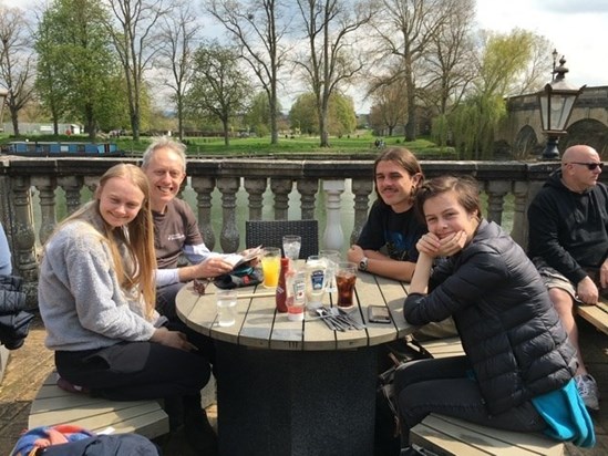 Day 2 - lunch by the river at Wallingford 