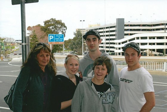 Last time family was all together b4 Teaghan ( CJs sister and Harry left Australia 