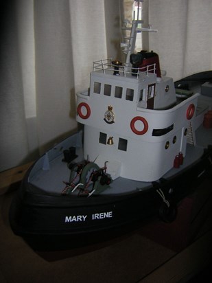 My model tug, built in dedication to Mum.