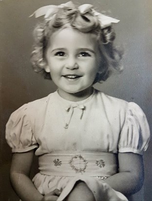 Lyn as a Young Girl 