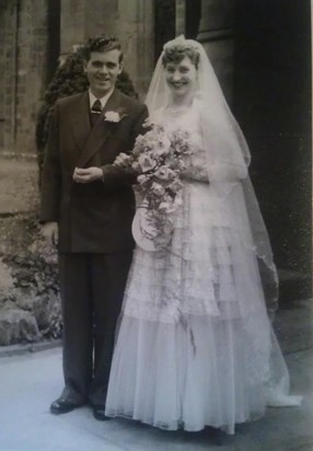 anne and bert on there wedding day at st alphage solihull.