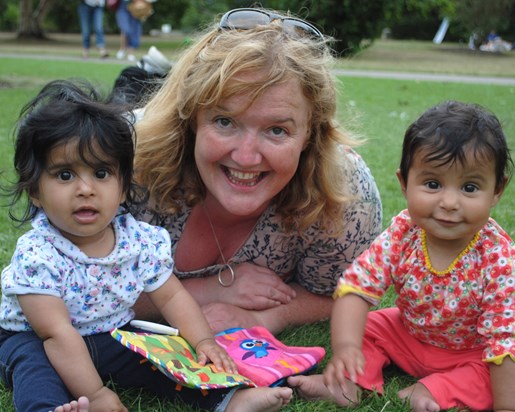 Katie, Foxy & Maddie on a day out at Kew (3)