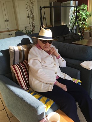 Fashion icon at 94 years of age!!