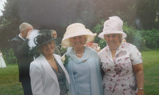 Auntie Barbara, mum & auntie Mary looking Georgous on my wedding day.