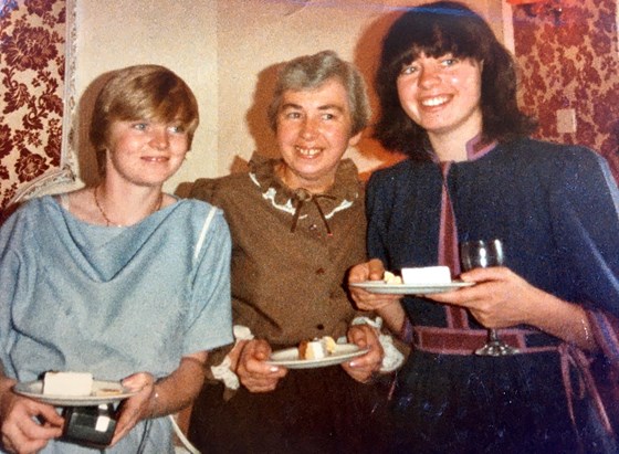 Caroline, Mo & Sandra in 1983 