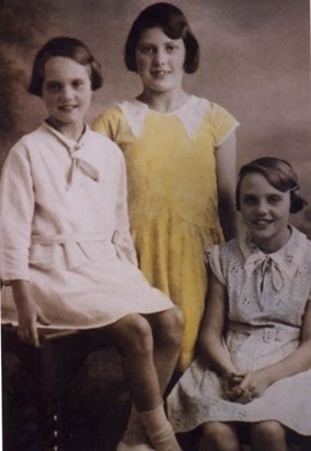 Joyce with her sisters Stella and Ivy in about 1932