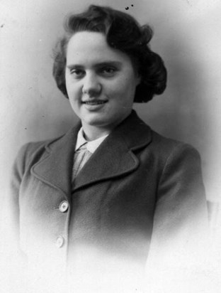 17-year-old Joyce in 1941
