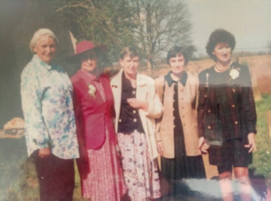 Eileen and sisters at Wig's Wedding in 1996