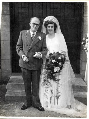 Mum and Dad Wedding 1952