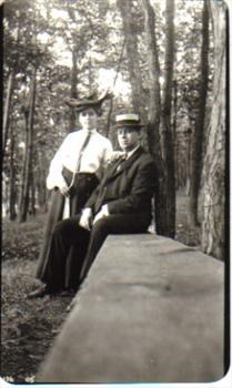 Harry and Addie Weeks - 1905 - Dad's Grandparents