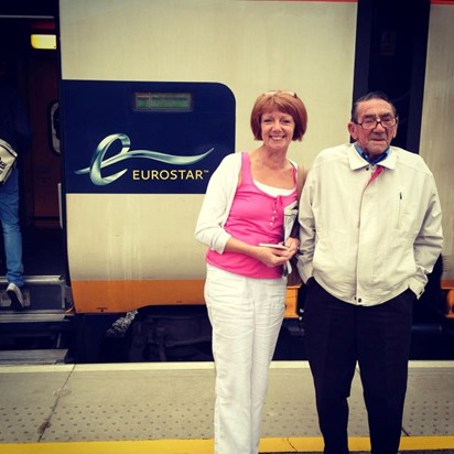 Jennifer and Sid about to board the train to Paris