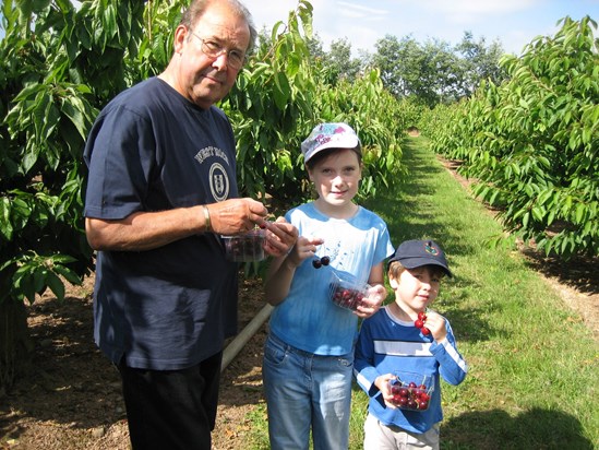 Dad pick your own with Lauren and Will