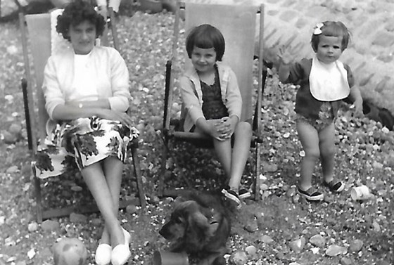 Vera with daughters Pauline and Marilyn on the beach