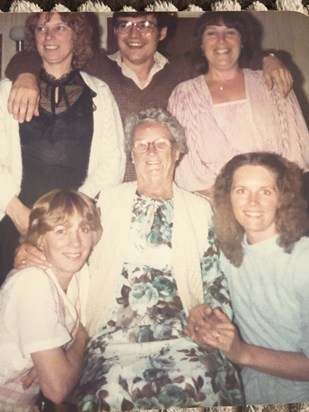 My uncle Roy with his 4 sisters and his nan. xx