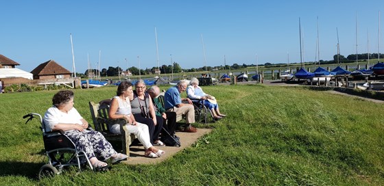 916f6c4e 8b17 42ac 8e6d ce3c99"Family group photo with David,14/6/2018 on Sue's 66th birthday at Bosham"4b2af 1 all 14095