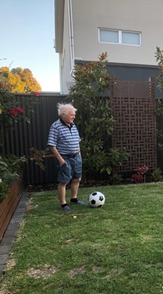 Even at 78 Grandad was always running the garden playing soccer ❤️