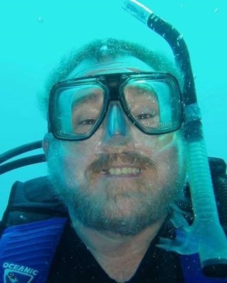 MIKE BENNETT UNDERWATER