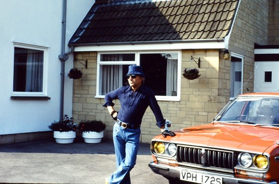 Love the hat - the gloves & glasses were regular features