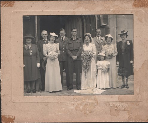 Tom and Dot wedding 17th Aug 1946