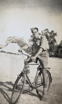 Pedal power ! Egypt 1944