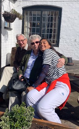 Ella with Grand and Nan before travelling the world