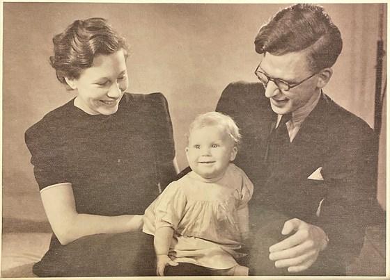 Baby Eleanor with her parents