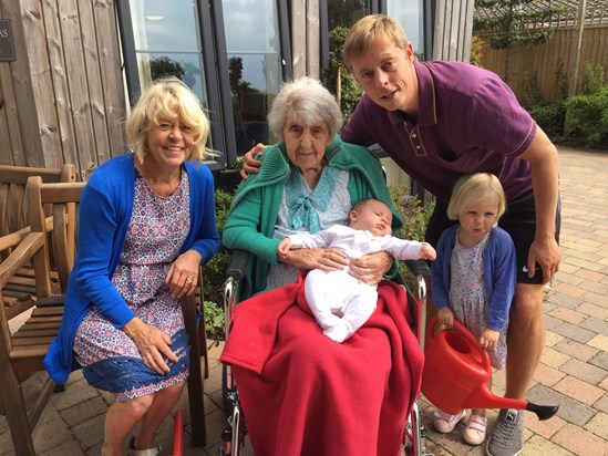 Sue, Ian and great grandchildren