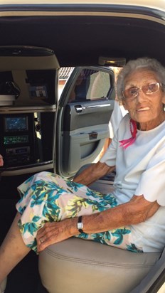 Nana’s 90th birthday in the limousine xx