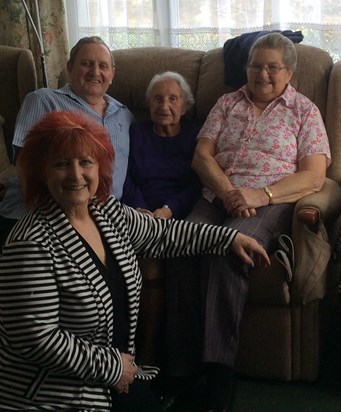 Mollie with her children, RAy, Carole & Joy